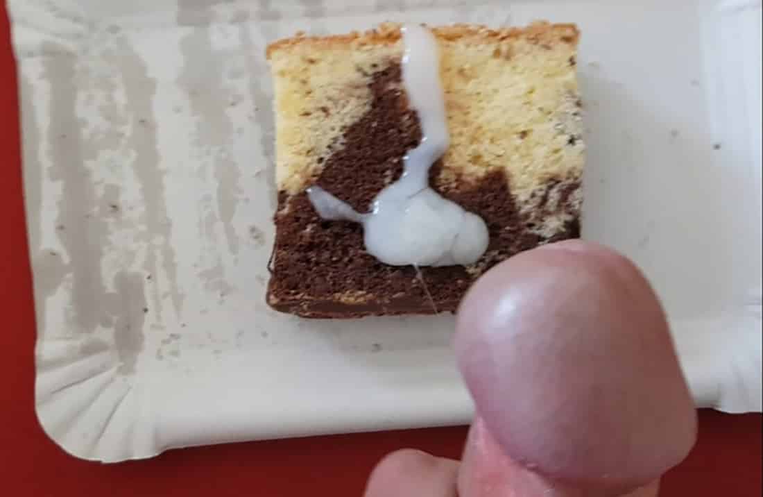 Cum Food Kekse und Kuchen mit Sperma besamen image